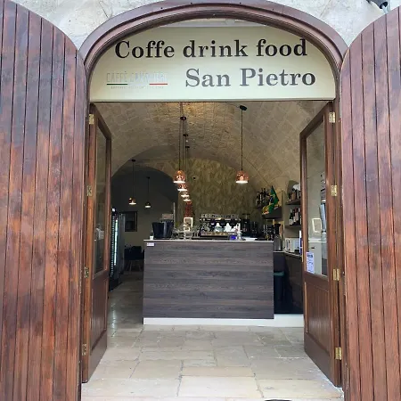 ベッド・アンド・ブレックファスト 62 Marinai